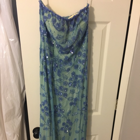 Prom/formal dress - Picture 2 of 7